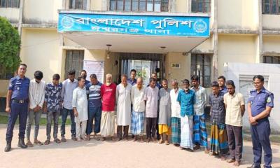 ব্রহ্মপুত্র পাড়ে জুয়ার আসর, পুলিশের পৃথক অভিযানে গ্রেপ্তার ১৫