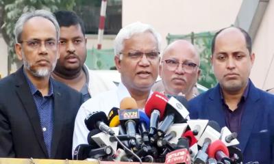 খালেদা জিয়ার স্বাস্থ্য পরিস্থিতি বিদেশে যাওয়ার অনুকূলে নয়