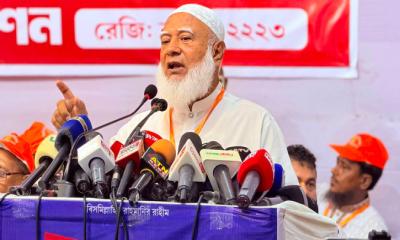 বিএনপি কর্মসংস্থানের কথা বলে এখন টেম্পু স্টান্ডে চাকরি দিচ্ছে