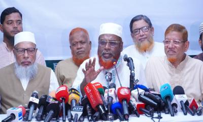 ব্যর্থতা আড়াল করতে বিরোধী দলের ওপর দায় চাপাচ্ছে সরকার