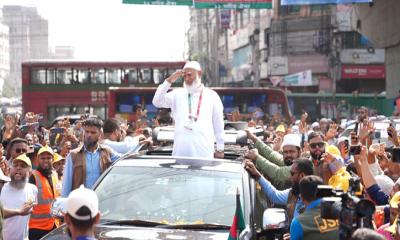 আট দফা দাবিতে রংপুর অভিমুখে ১১ দলের লংমার্চ শুরু