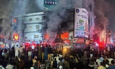 করাচির অগ্নিকাণ্ডে মৃতের সংখ্যা ২৬, নিখোঁজ ৮৩