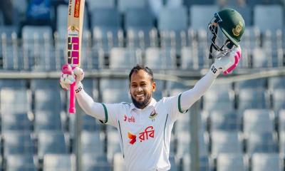 ইতিহাসের পাতায় মুশফিক