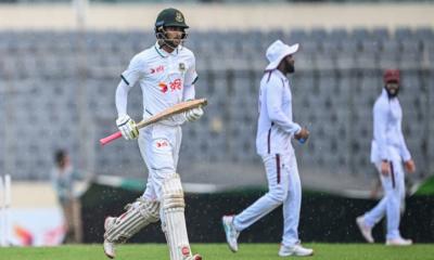 নাঈমের ফিফটিতে লড়াইয়ের পুঁজি পেল বাংলাদেশ