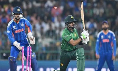 ভারতের কাছে শোচনীয় পরাজয়ের পর তোপের মুখে পাকিস্তান