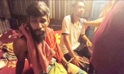 পিরোজপুরে গাঁজার গাছসহ মাদকসেবনরত অবস্থায় গ্রেপ্তার ২