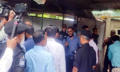 র‌্যাব-১ সদর দপ্তরের ‘আয়না ঘর’ পরিদর্শন করলেন ট্রাইব্যুনালের বিচারকরা