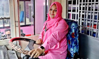 যেভাবে ‘পিংক বাস’র চালক হলেন রিমা