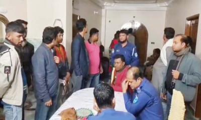 ‘চুরি দেখে ফেলায়’ নারীকে হত্যা, পুলিশের সামনে ‘গণপিটুনিতে’ নিহত অভিযুক্ত