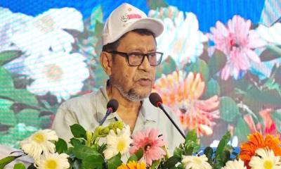 শিশুদের সু-স্বাস্থ্যে মায়ের দুধের বিকল্প নেই: স্বাস্থ্যমন্ত্রী