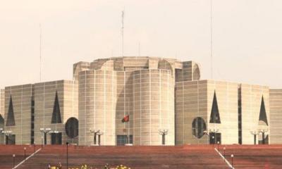 নতুন সরকারের শপথ পড়াবেন কে?