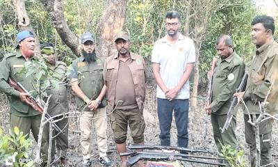 সাতক্ষীরা সুন্দরবনে টহল চলাকালে ডাকাত সন্দেহে গুলিবর্ষণ, অস্ত্র উদ্ধার