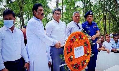শ্রীপুর ও সাতখামাইর বধ্যভূমিতে এমপি বাচ্চুর বিনম্র শ্রদ্ধা