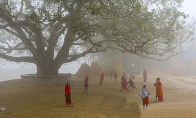 শীতে কাঁপছে তেঁতুলিয়া