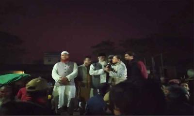 মণিরামপুরে সনাতন ধর্মাবলম্বীদের ভালোবাসায় এগিয়ে আছেন এ্যাড.গাজী এনামুল হক