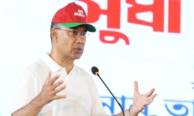 এক লাখ স্বাস্থ্যকর্মী নিয়োগ, ৮০% নারী: প্রধানমন্ত্রী
