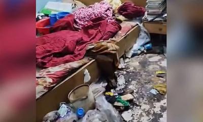 মৃত্যুর পর  মরা মায়ের শরীরে পোকা ধরেছে, জানেন না সচিব-বুয়েটের শিক্ষক ছেলেরা