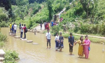 ঈদ ভ্রমণে গারো পাহাড় খ্যাত  ‘শেরপুরে’ পর্যটকদের ভিড়