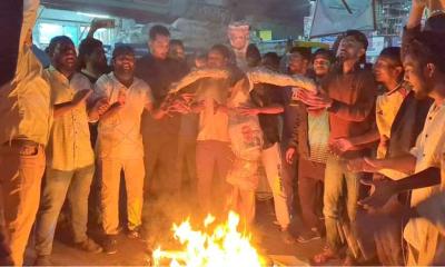 মির্জা ফখরুলের কুশপুত্তলিকা পোড়ালেন বিএনপি নেতাকর্মীরা