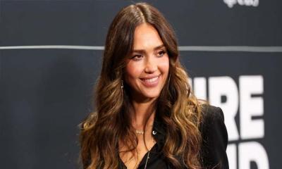 জেসিকা অ্যালবার অস্বস্তিকর অভিজ্ঞতা