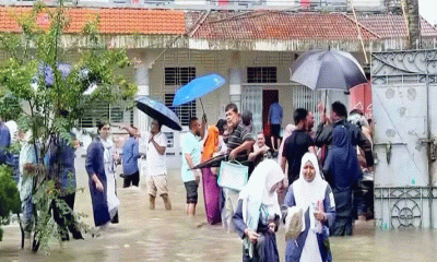 ভেজা কাপড়ে তিনঘন্টার পরীক্ষায় বসলো তারা