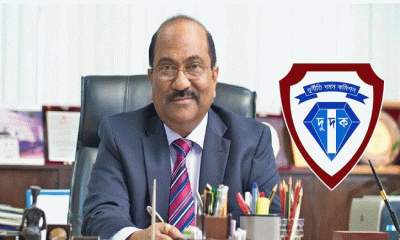 কেন্দ্রীয় ব্যাংকের সাবেক ডেপুটি গভর্নর এস কে সুর চৌধুরীর ৩ বছরের কারাদন্ড