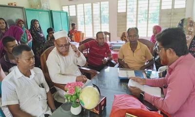 বিদ্যালয়ের প্রধান শিক্ষকের বিরুদ্ধে নানা অভিযোগ, তদন্তে পারিবারিক দ্বন্দ্ব, বিপাকে কোমলমতি শিক্ষার্থীরা