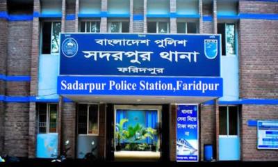 সদরপুরে নিজের পাঁচ বছরের ছেলেকে গলা কেটে হত্যা করে মায়ের আত্মহত্যা