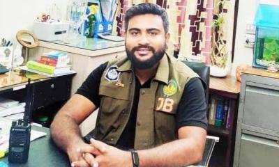 একাধিক মামলার আসামী ডিবি হাসানকে গণপিটুনি দিয়ে পুলিশে সোপর্দ