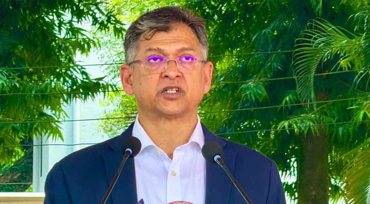পুলিশ কোনো দল বা গোষ্ঠীর লাঠিয়াল বাহিনী নয়: স্বরাষ্ট্রমন্ত্রী