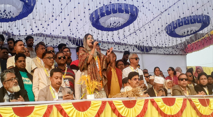 শাসক বা নিয়ন্ত্রক নয়, সেবক হিসেবে এমপি: প্রিয়াঙ্কা