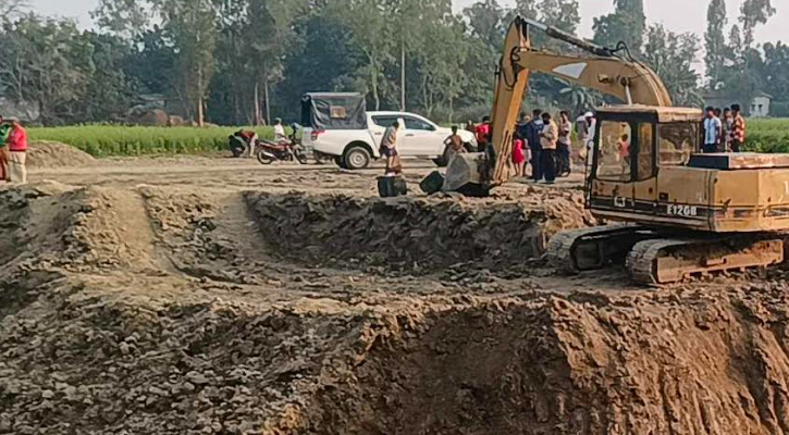 কৃষি জমির মাটি  বিক্রি, ভ্রাম্যমাণ আদালতের অভিযানে ৫ লাক্ষ টাকা জরিমানা