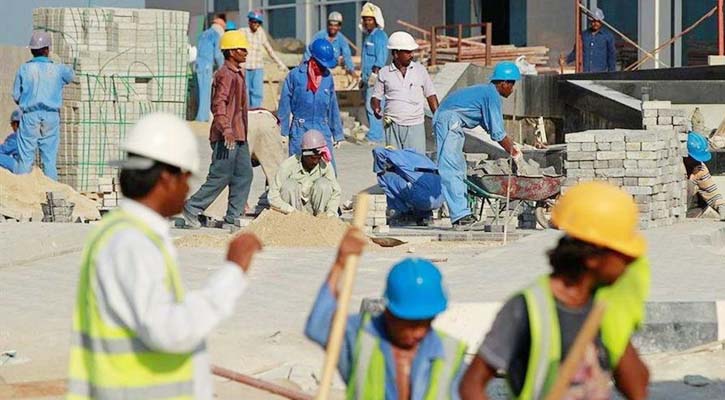 সৌদি আরবে লাইসেন্সপ্রাপ্ত শিল্পখাতে শ্রমিকদের আকামা ফি বাতিল