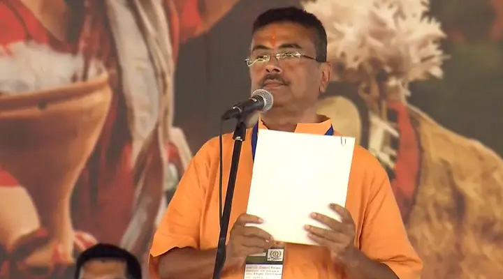 শপথ নিলেন শুভেন্দু অধিকারী