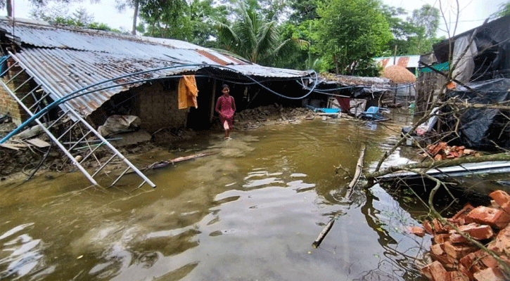 চট্টগ্রামে নিরাপদ পানির তীব্র সংকটে লাখো মানুষ
