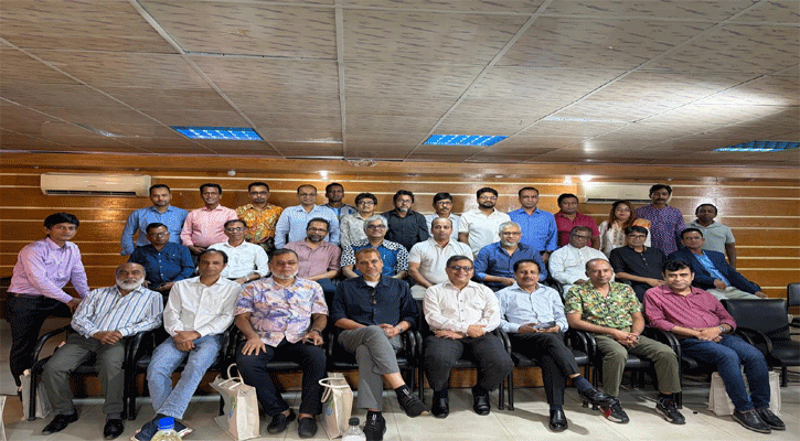 সাংবাদিকদের পেশাগত দক্ষতা বৃদ্ধিতে আরও গুরুত্ব দেওয়ার আহ্বান