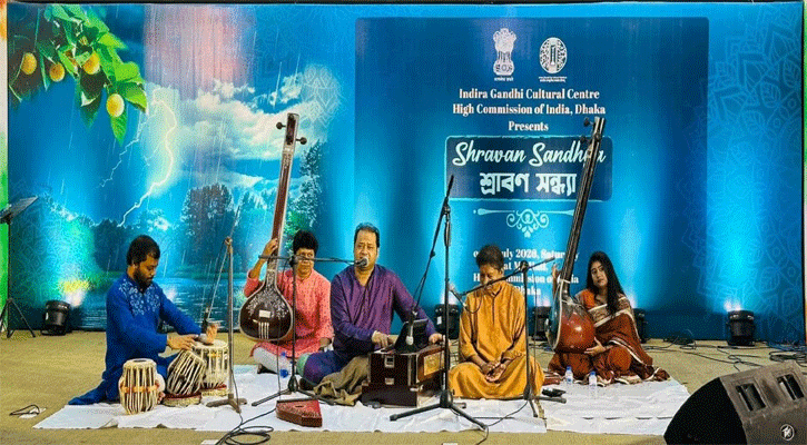 শ্রাবণ সন্ধ্যায় রবীন্দ্রসুরে মুগ্ধতার আবেশ