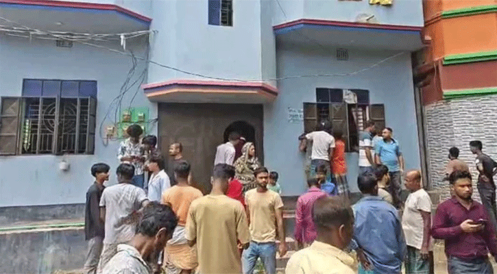 লক্ষ্মীপুরে মা ও দুই মেয়েকে গলা কেটে হত্যা