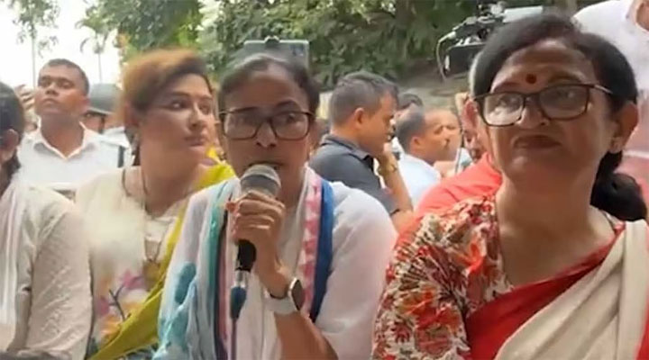পশ্চিমবঙ্গের সাবেক মুখ্যমন্ত্রী মমতার বিরুদ্ধে মামলা