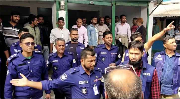 পিরোজপুর-২ আসনে স্বতন্ত্র প্রার্থীর নির্বাচনী কার্যালয়ে  ভাঙচুরের অভিযোগ